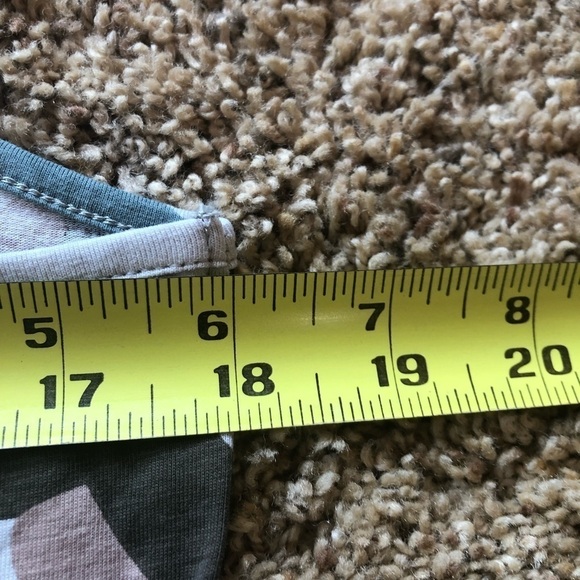 CAMO/ NWT/ slogan racer back tee/ M/ woman’s - Picture 7 of 9